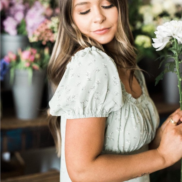 Sage green Floral Dress with back zipper - Picture 2 of 7